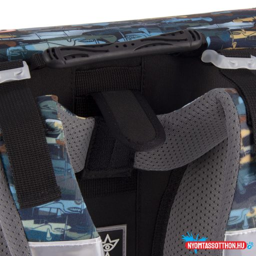 Ars Una Flying Sharks mágneszáras iskolatáska