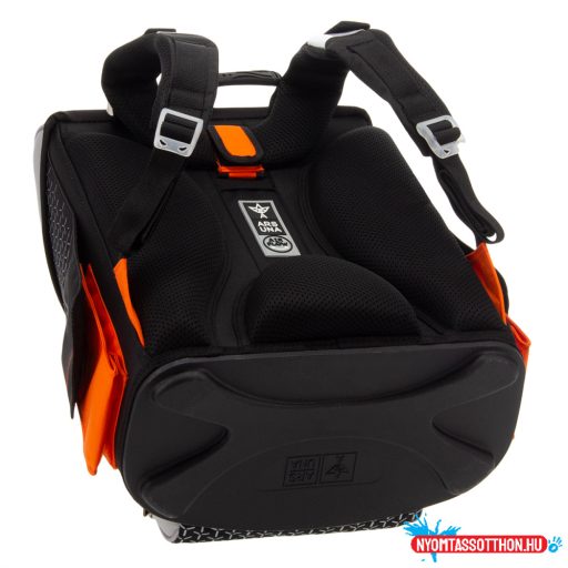 Lamborghini mágneszáras iskolatáska