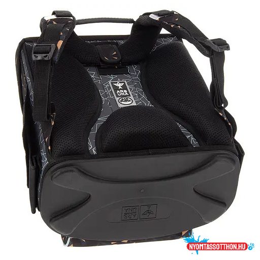 Ars Una Honor of the Wild mágneszáras iskolatáska