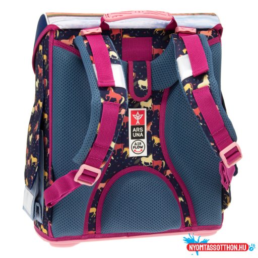 Ars Una Wild and Free mágneszáras iskolatáska