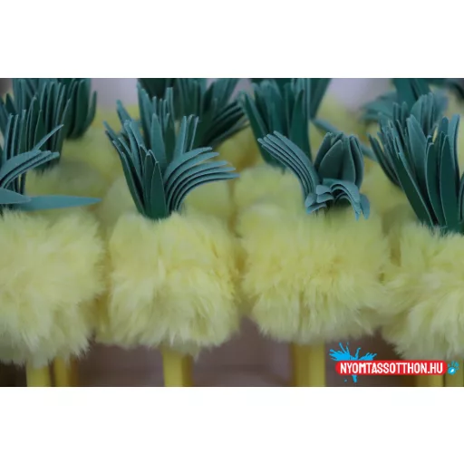 Szőrös ananászos fekete zselés toll, 0.5mm