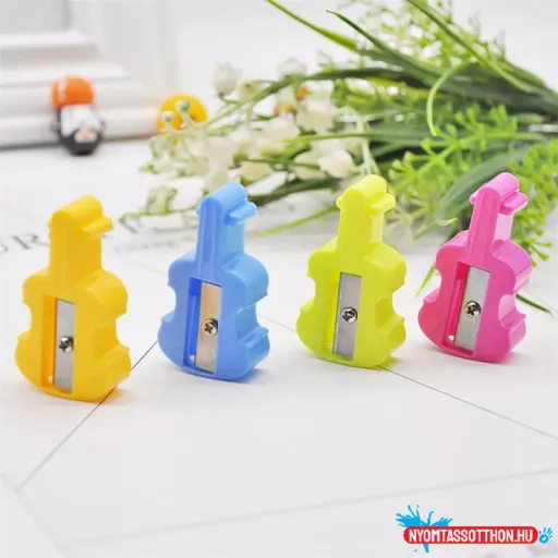 Kicsi, figurás hegyező